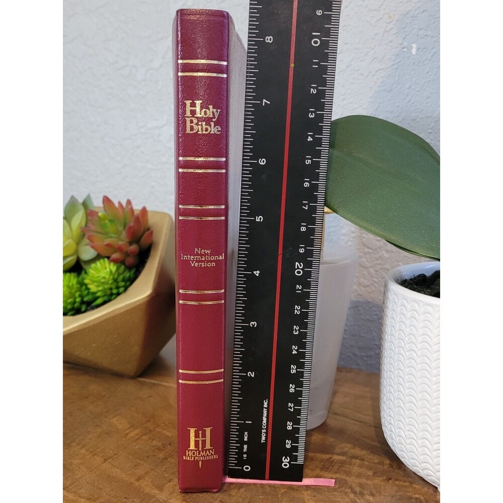 Holman, 1986 Holy Bible UltraThin Reference Edition, Burgundy Leather EUC